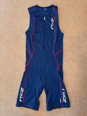 Men’s 2XU Core Tri Suit Designed for Performance in Triathlon Races Sz L